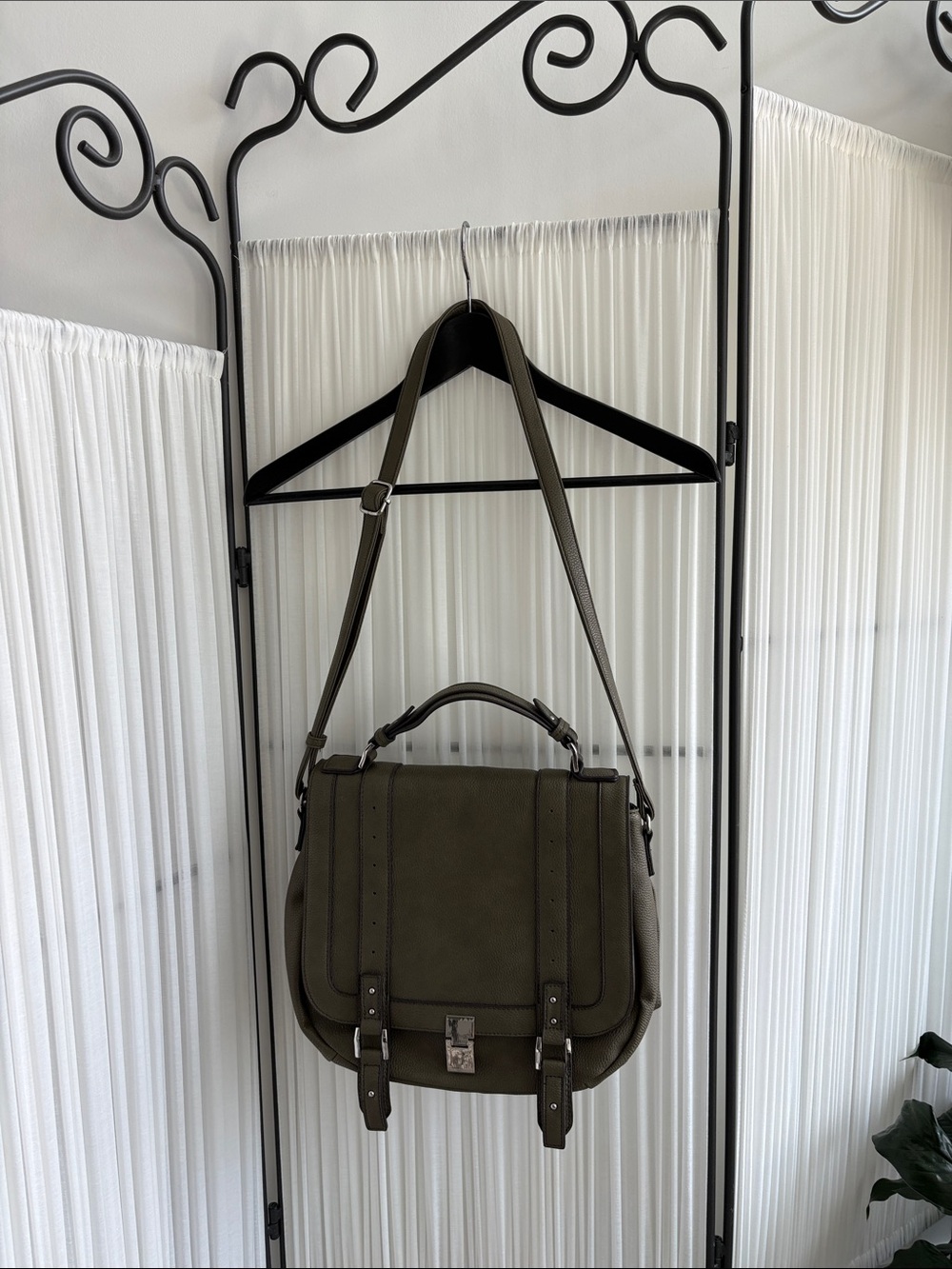 *GUC* Olive Green Faux Leather Messenger Shoulder Bag